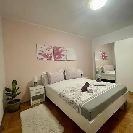 Zenta Split