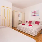 Zenta Διαμέρισμα *
