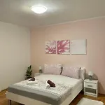 Zenta Διαμέρισμα *