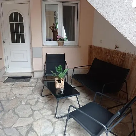 Zenta Apartment Split