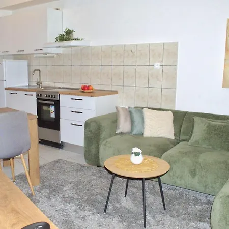 Zenta Apartment Split